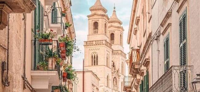 Unesco zone tour : vivi la magia di Matera e Alberobello (tour serale)