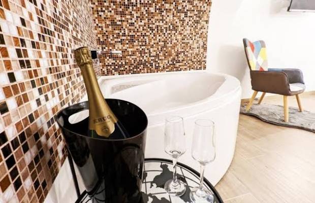 Private Jacuzzi